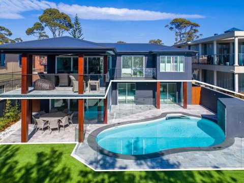 Vukeville Beachfront Luxury With Pool 4pm Check Out Sundays - Surfers Paradise Gold Coast 0