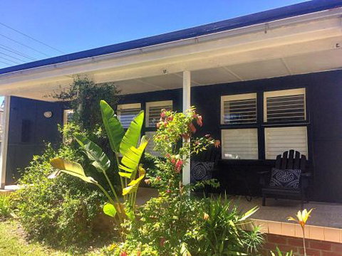 Writers Loft Erowal Bay 4pm Check Out Sundays - Surfers Paradise Gold Coast 5