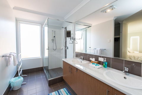 The Currawong - Surfers Paradise Gold Coast 3