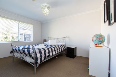 The Currawong - Surfers Paradise Gold Coast 1