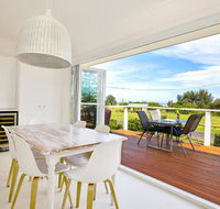 Arklow I Pet Friendly with Ocean Views - Surfers Paradise Gold Coast
