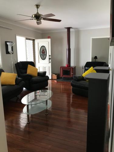 Tamborine Mountain Accommodation - Surfers Paradise Gold Coast 0