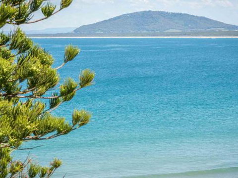 CARMELONE Gerroa 4pm Check Out On Sundays - Surfers Paradise Gold Coast 2