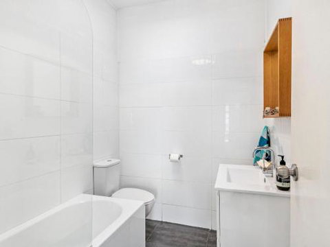 BOMBORA Gerroa 4pm Check Out Sundays - Surfers Paradise Gold Coast 6