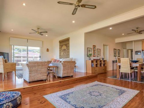 FRESHWATER Gerroa 4pm Check Out Sundays - Surfers Paradise Gold Coast 4