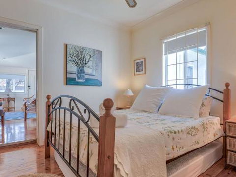 FRESHWATER Gerroa 4pm Check Out Sundays - Surfers Paradise Gold Coast 2