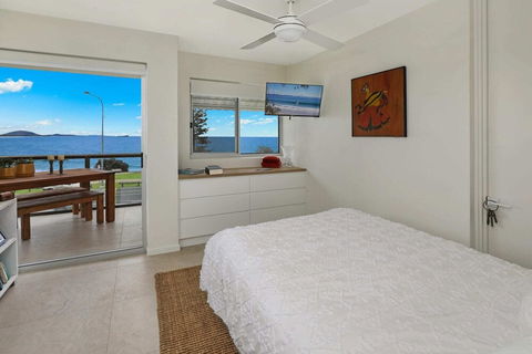 SPECTACULAR OCEAN FRONT Sounion6 - Surfers Paradise Gold Coast 0