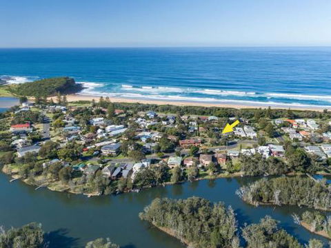 SEAWARD Werri Beach Gerringong 4pm Check Out Sundays - Surfers Paradise Gold Coast 3