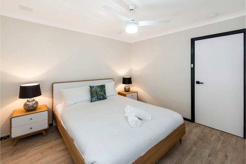 Peaceful South Perth Home Near Perth Center - Surfers Paradise Gold Coast 1