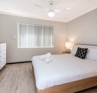 Bright 1BR Apartment Close to Foreshore  Cbd - Surfers Paradise Gold Coast