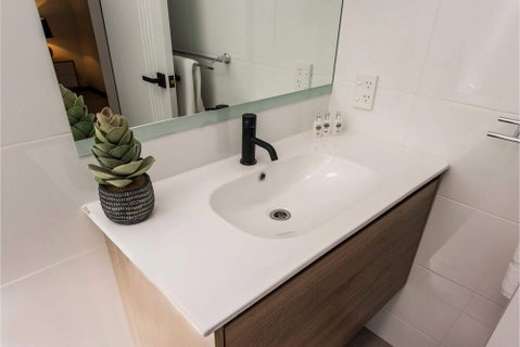 Modern 1 Bedroom Apartment Near The River And The City - Surfers Paradise Gold Coast 3