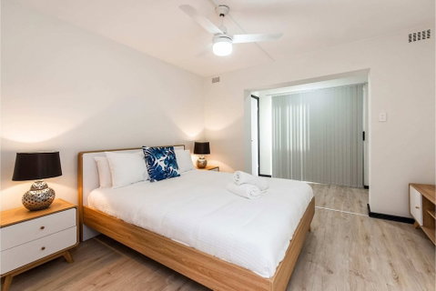 Modern 1 Bedroom Apartment Near The River And The City - Surfers Paradise Gold Coast 6