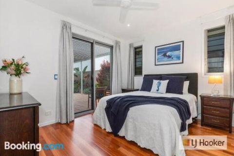 HIGH TIDES On ELLISTON - Surfers Paradise Gold Coast 6