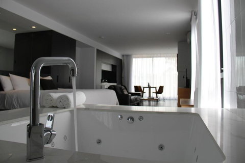 Hepburn Springs Escape Villa 7 - Surfers Paradise Gold Coast 5