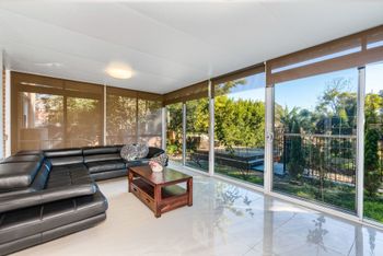 Spacious 4 Bedroom House The Hill - Surfers Paradise Gold Coast 0