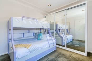 Spacious 4 Bedroom House The Hill - Surfers Paradise Gold Coast 3