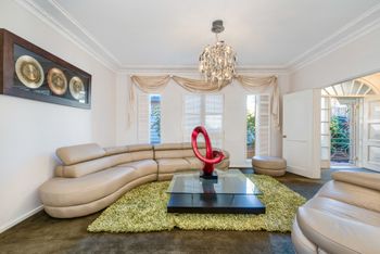 Spacious 4 Bedroom House The Hill - Surfers Paradise Gold Coast 5