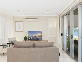 Soldiers Point Road 2 163 Seaside Splendour - Surfers Paradise Gold Coast 0