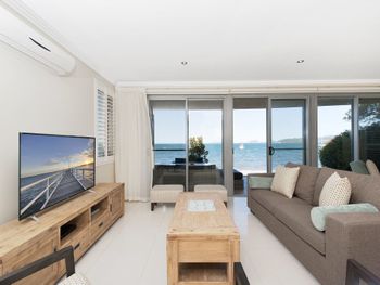 Soldiers Point Road 2 163 Seaside Splendour - Surfers Paradise Gold Coast 2