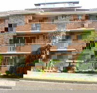 Dolphin Court unit 1 - Surfers Paradise Gold Coast