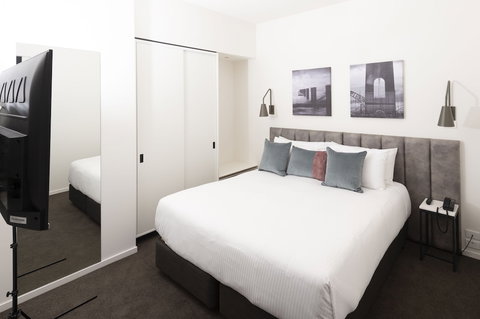 R Hotel Geelong - Surfers Paradise Gold Coast 6