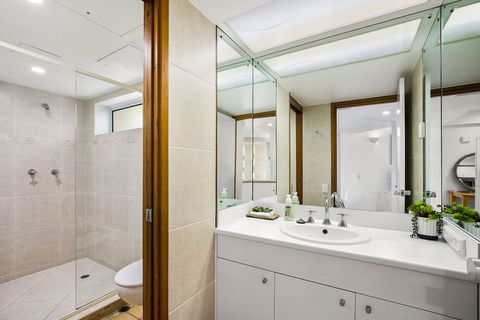 Garden Penthouse Netanya - Surfers Paradise Gold Coast 4