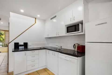 Garden Penthouse Netanya - Surfers Paradise Gold Coast 2