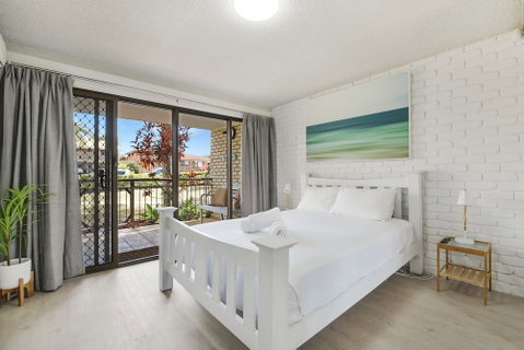 Barooga - Surfers Paradise Gold Coast 6