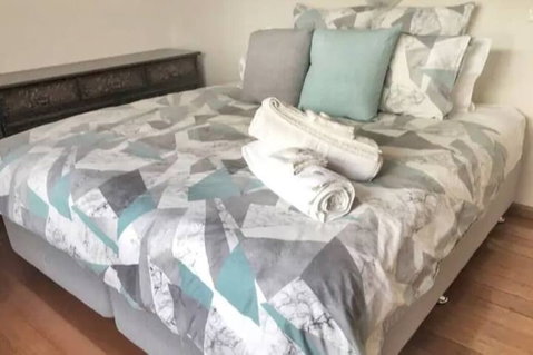 Home Near Shops & Beach - Surfers Paradise Gold Coast 1