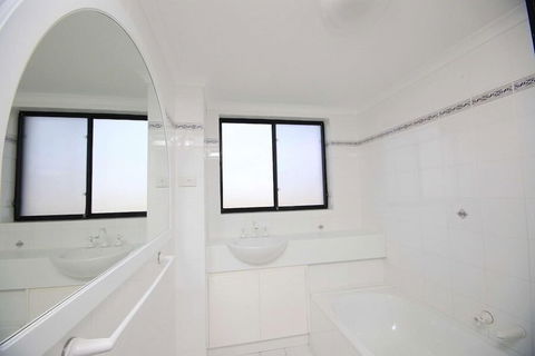 Hi Surf Unit 1 - Surfers Paradise Gold Coast 1