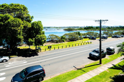 Sunlake Unit 9 - Surfers Paradise Gold Coast 1