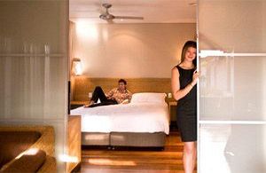 Pinctada Cable Beach - Surfers Paradise Gold Coast 5