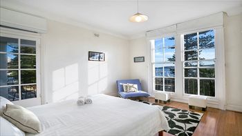 The Apartment Service EAST5 - Surfers Paradise Gold Coast 5