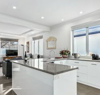 Wellington Street Cottage - Surfers Paradise Gold Coast