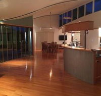 Mathews - Surfers Paradise Gold Coast