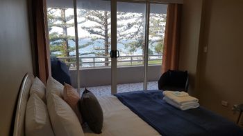 Point Break 2 Bedroom Apartment - Surfers Paradise Gold Coast 2