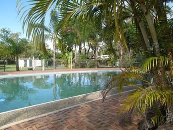 Beaches Of Byron - Surfers Paradise Gold Coast 5
