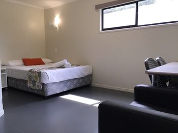 Beaches Of Byron - Surfers Paradise Gold Coast 2