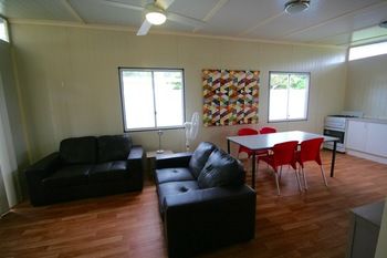 Beaches Of Byron - Surfers Paradise Gold Coast 4