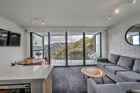 Snow Ski Apartments 23 - Surfers Paradise Gold Coast 5