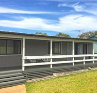 The Relax Shack at Culburra Beach sleeps 7 - Surfers Paradise Gold Coast