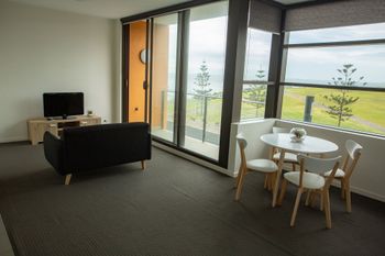 Watt Street 1 BR Apartment W Ocean Views - Surfers Paradise Gold Coast 0