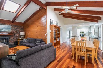 Kings Retreat - Surfers Paradise Gold Coast 0