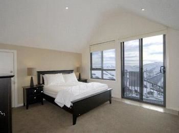 Ultima Apartments Mt. Hotham - Surfers Paradise Gold Coast 4