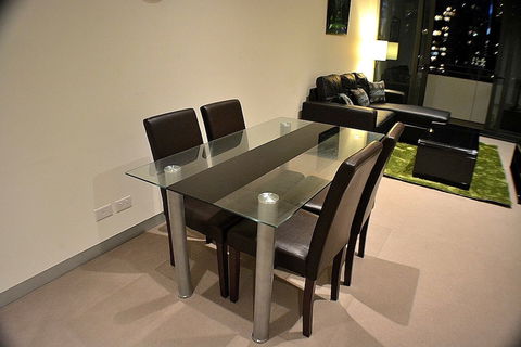 Royal Stays Apartments Southbank - Surfers Paradise Gold Coast 1