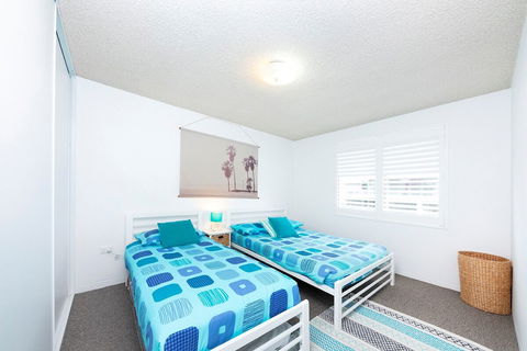 Hibiscus Court Unit 4 - Surfers Paradise Gold Coast 1