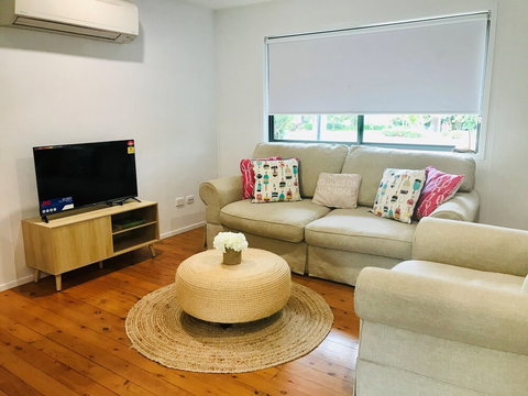 Coastal Cottage - Cannonvale - Surfers Paradise Gold Coast 6