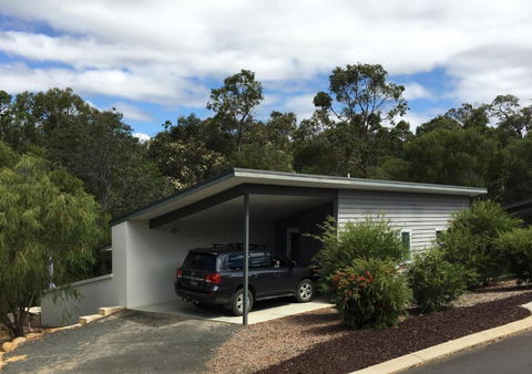 17 By The Sea - Dunsborough - Surfers Paradise Gold Coast 4