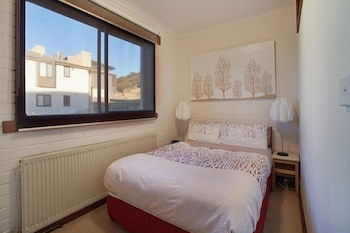 Lawlers 20 - Surfers Paradise Gold Coast 5