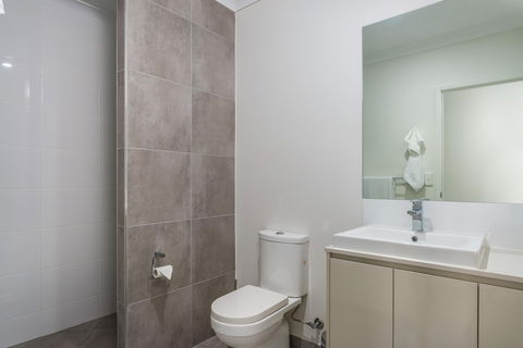 Blue Lagoon Villa B - Surfers Paradise Gold Coast 5